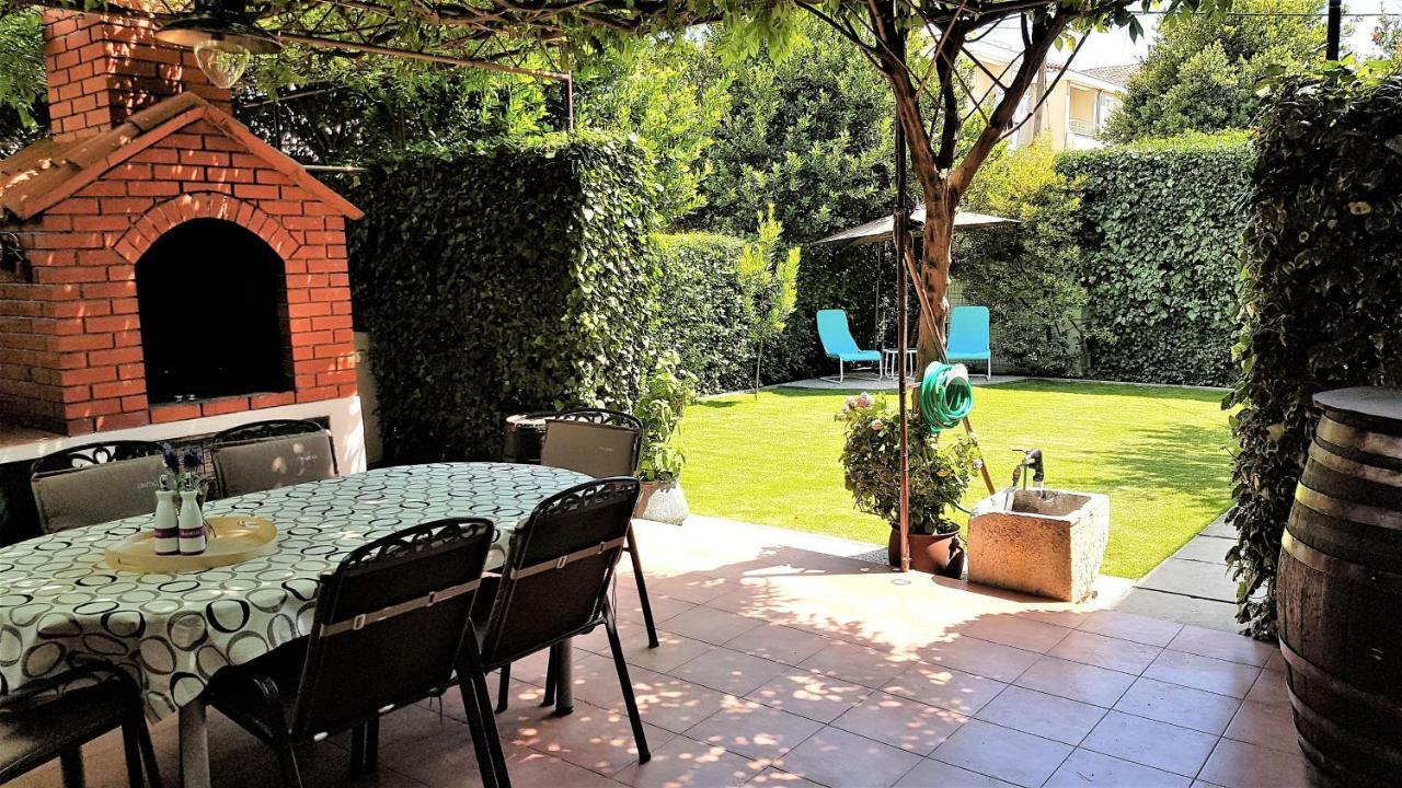 Kaštela Apartment Bezic מראה חיצוני תמונה
