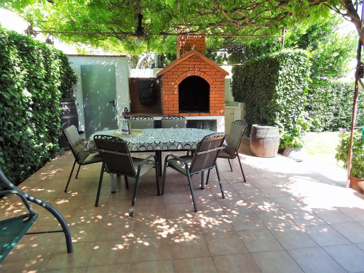 Kaštela Apartment Bezic מראה חיצוני תמונה