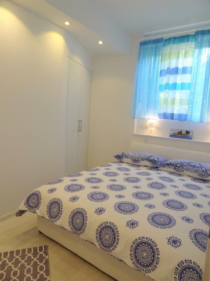 Kaštela Apartment Bezic מראה חיצוני תמונה