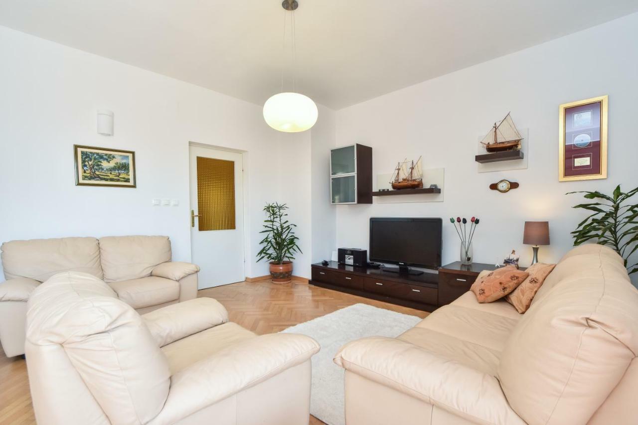 Kaštela Apartment Bezic מראה חיצוני תמונה